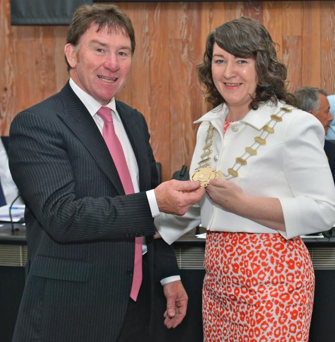 MAYOR OF THE COUNTY OF GALWAY. Outgoing Deputy Mayor of the County Cllr.