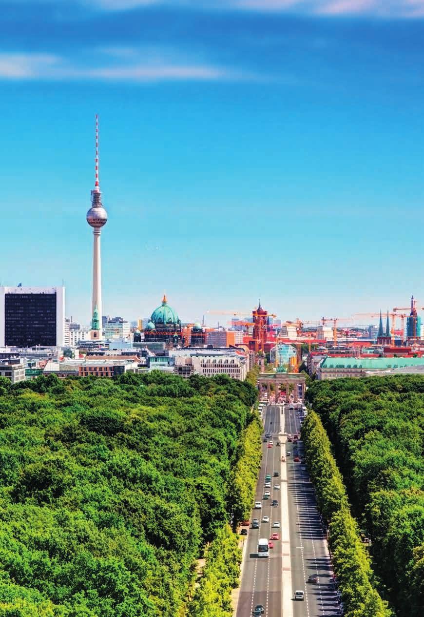 INVEST IN BERLIN Berlin combines the culture of New York, the traffic system of Tokyo, the