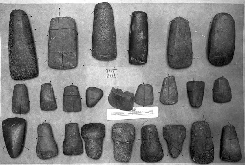 Stone axes from Telšiai County. KPM in. No. 192 215. Photo by Raulis Šnore (1927). LNVM Neg. No. 6104 10 pav.