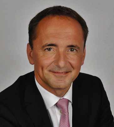 Testimonial: Jim Hagemann Snabe Chairman A. P. Moller Maersk A/S Large corporates have during the industrial era gained sustainable competitive advantage through economies of scale.