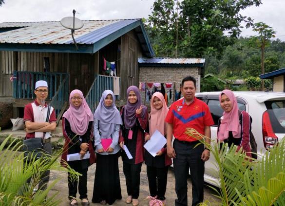 Sesi temubual dan kaji selidik bersama orang Asli Pangsun, di Perkampungan orang Asli Pangsun, Hulu Langat, Selangor B) Manuskrip Yang