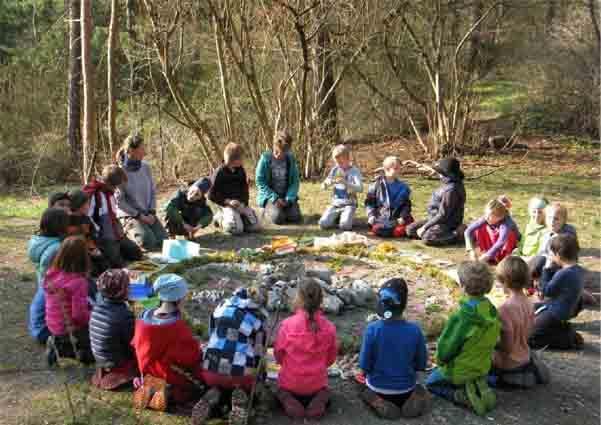 EU-funded Volunteering in an Austrian Montessori School Experience child-based, stress-free schooling «Schulgarten Aktive Montessorischule Telfs»