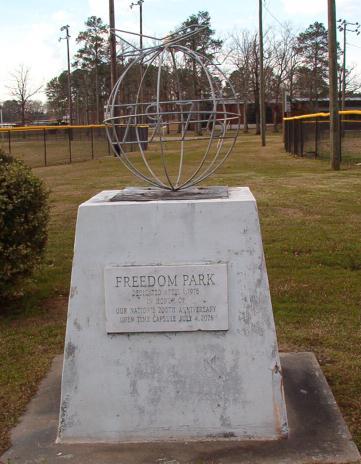 After 20 years, the 1970s-era playground equipment was determined to be unsafe. As a result, on September 18-22, 1996, the base built a new playground in Freedom Park.