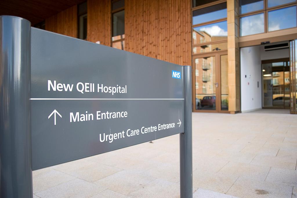 Time period April September 14 October 14 May 15 Type of service A&E at the former QEII Urgent Care Centre based at the former QEII Monthly average
