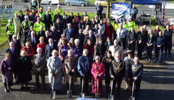 Turf-cutting ceremony marks beginning of building work on new chemotherapy unit