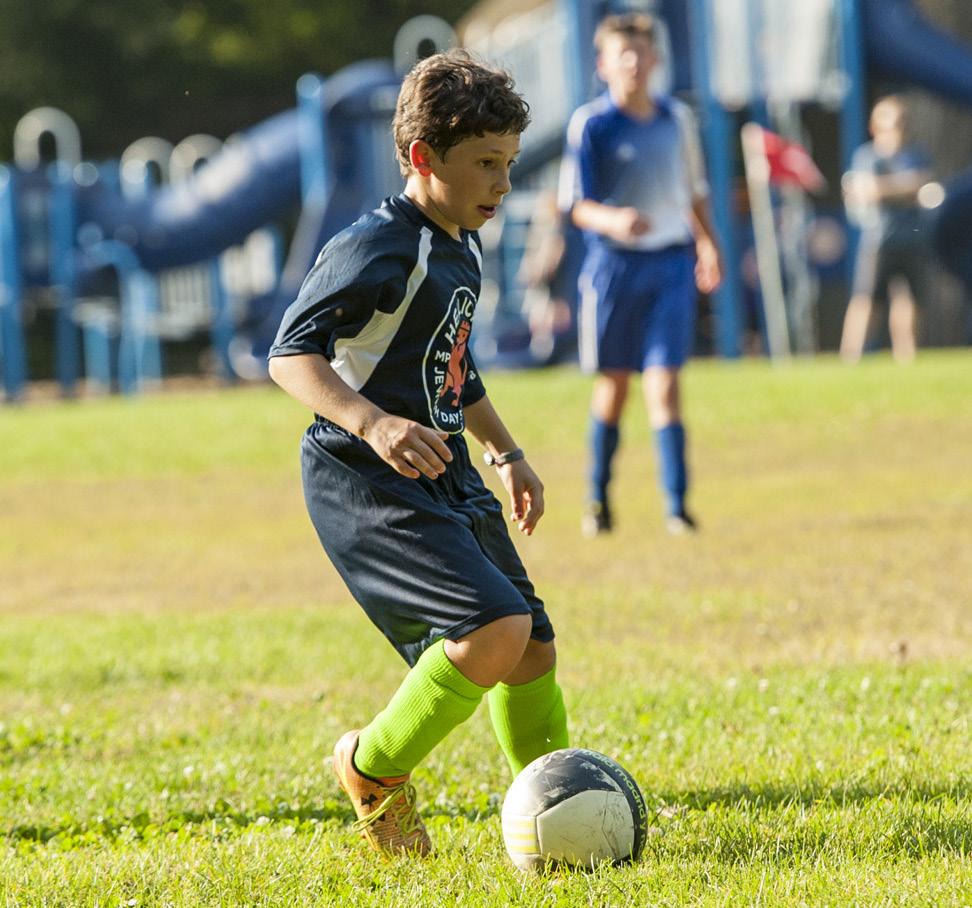 GRADES 5-6 CO-ED SOCCER AUGUST 27 OCTOBER 31, 2018 MONDAYS & WEDNESDAYS 3:45 5:15 P.M. Before August 15: $195 Standard Price: $250 The 5-6 Heilicher Lions soccer team is part of the League of Independent School Teams (LIST).