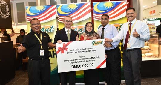 A s part of Giant s ongoing corporate social responsibility partnership with MyKasih Foundation which began in 2009, a contribution of RM 50,000 was made to support 50 families in Kelantan through