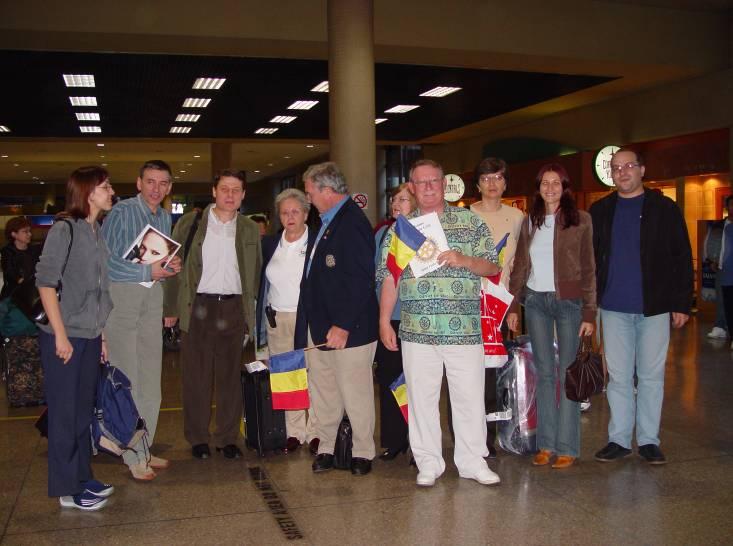 October 2003 A GSE team from Romania sponsored by our District visited California for three weeks and made a presentation at the district conference.