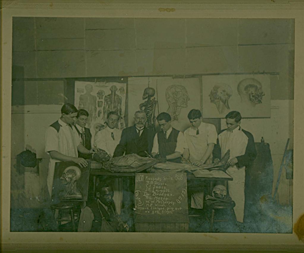 1915 GRADUATING CLASS
