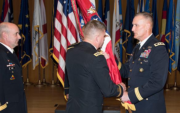U.S. Army War College Archives - News Article - 31 July 2017-2017 Army War College leadership transitions from Maj Gen Rapp to Maj Gen Kem Army War College leadership shift: MG Rapp to MG Kem TRADOC