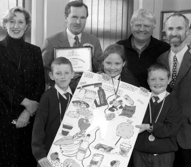 The contest entailed the children completing a project on a blank white Claire O Keeffe-Rigney, Dental Nurse, Midland Health Board with Don Conroy and the project from Scoil Mhuire, Portlaoise,