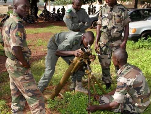 Leadership Courses Previously, decentralised and specialised training courses for the leadership of the Malian armed forces have been held.