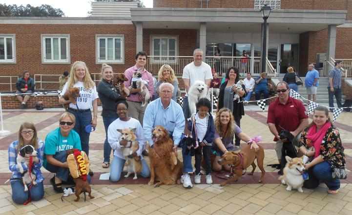 SaturdAY, October 17 6 1-2 p.m. Family Weekend Dog Show * * Pre-registration begins at noon.