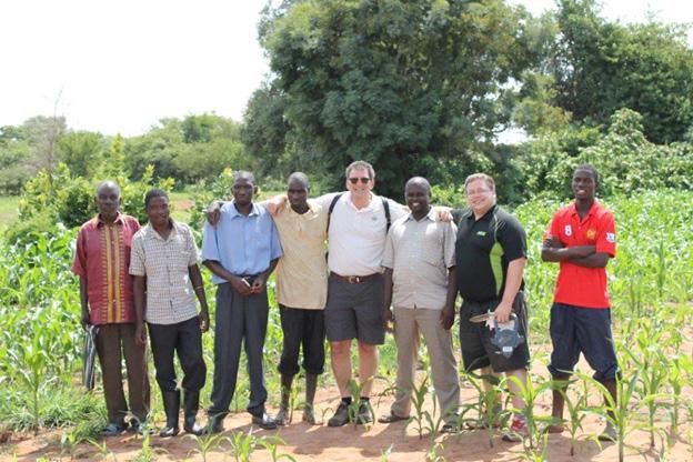 September 2016 4/5 Lambton College helps build sustainable entrepreneurship in Zambia Through compassion, dedication, and humanity, Enactus Lambton has managed to create a farming revolution in the