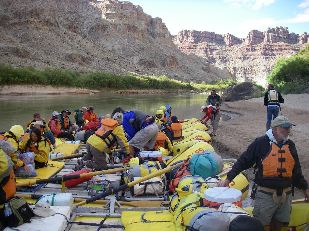 In October, the Tamarisk Coalition partnered with the Sierra Club to lead a service trip through Cataract Canyon. The trip was chartered through OARS, a top commericial rafting company. The U.S. Park Service identified Spanish Bottom, as a high priority for tamarisk removal.
