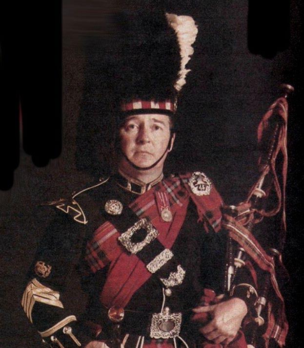 Colonel Lowndes was Commanding Officer (1964-67), Honorary Colonel (1988-92), Commander, Toronto Militia District (1974-76), H/ADC to the Governor General, (1967-76) and a Geriatric Jumper (1975).