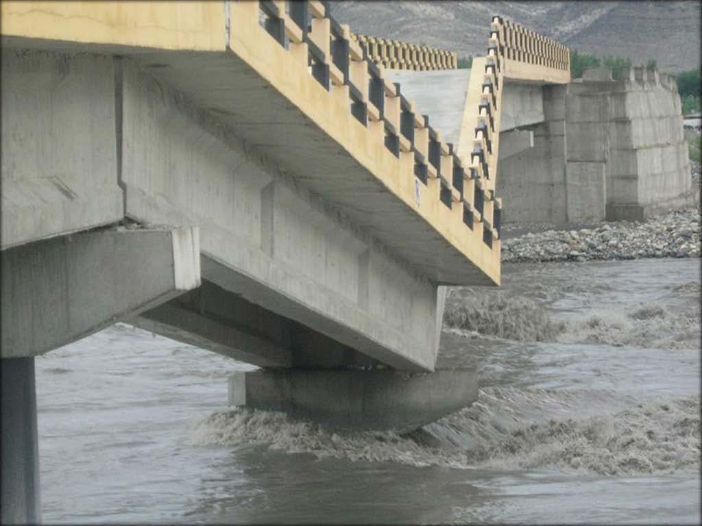 Photo: Insufficient riverbed preparation (substandard construction) for