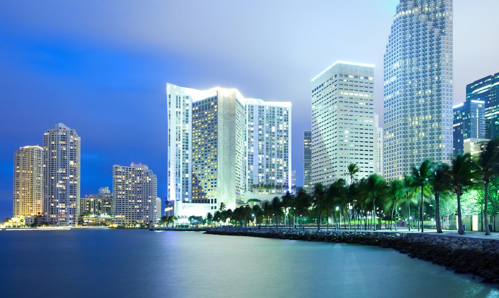 2018 GREATER MIAMI EXECUTIVE SURVEY Explore the trends and concerns of Miami s executives and see why 82% expect good things to come.