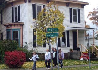 Customer Record number of visitors attend fall "Tour of Homes" More than 400 people toured the eleven homes for sale during FMC's fall 2009 Open House held in Middleport on Saturday, October 24.