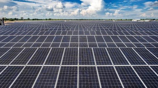 Box 1: Cambodia revises SREP investment plan to focus on public private partnerships in solar The SREP Sub-Committee endorsed the revised SREP Investment Plan of Cambodia in August 2017.