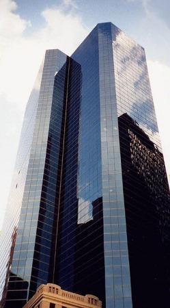 Tangible cost savings and ROI Case Study High-rise office building in NYC Previous space: 299,407sf New space: 180,519sf 40% space reduction 180,519sf on 11 floors