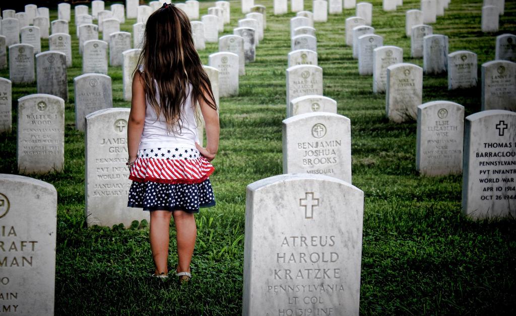PHOTO BY ROB MARTINEZ)/NCO JOURNAL Memorial Day: Think Before You Say Thank You For Your Service By Kaitlyn D Onofrio Associate Editor, DiversityInc As Memorial Day draws near, the thought of warm