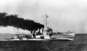 m ple file At 6:40 a.m., the crew of the destroyer USS Ward spotted the conning tower of one of the midget subs USS Ward headed for the entrance to Pearl Harbor.