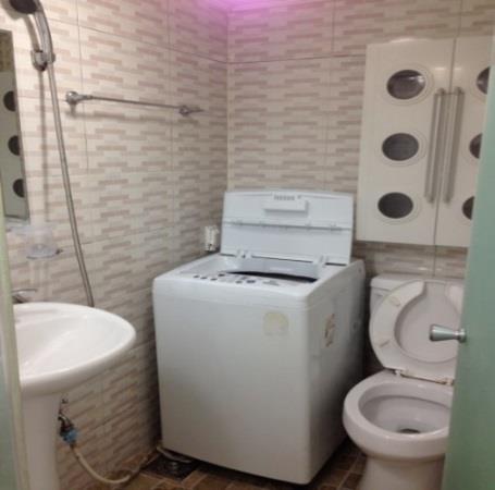 2 Individual bathroom and washing machine Air-conditioning, refrigerator,
