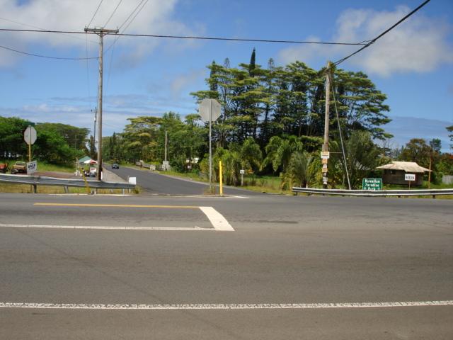 IDENTIFICATION OF ALTERNATIVES FOR KEA AU AU-PĀHOA ROAD The set of alternatives will consider other planning work to date.