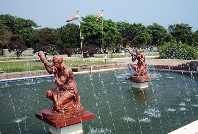 It is situated right next to the Kwame Nkrumah Memorial Park.