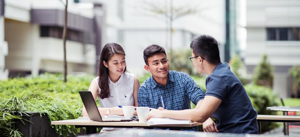 NUS Financial Aid Schemes for Tuition Fees and Living Expenses TUITION FEES TYPES OF EXPENSES Tuition Fees * S$/ANNUM Fees payable by students in receipt of MOE Tuition Grant: S$28,400 (Singapore