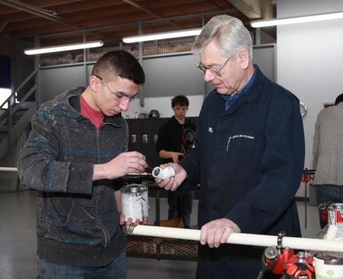 Training by qualified Piping Industry Training School journeymen instructors to learn about the pipe trades: plumbing,