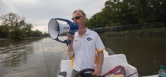 IOWA HAWKEYES University of Iowa Athletic Communications WOMEN S ROWING WEEKLY RELEASE May 21, 2018 HEAD COACH ANDREW CARTER Andrew Carter was named the third head coach in program history for the