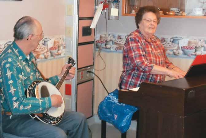 Story by Adam Eisenbarth Photo by Patricia Walters An otherwise quiet day at the Wetaskiwin Hospital and Care Centre can quickly become a toe-tapping delight when Elsie Baker and Lou Paradis are