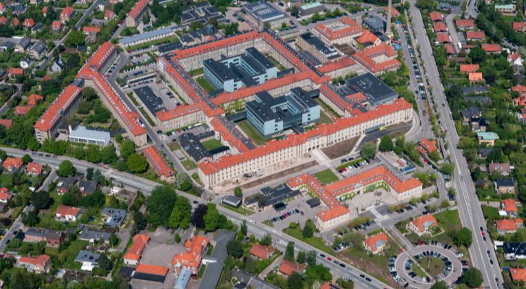 GENTOFTE HOSPITAL (DK) 227 beds, 20,000 inpatients and 200,000 outpatients per year, serving about 328,500 meals annually.