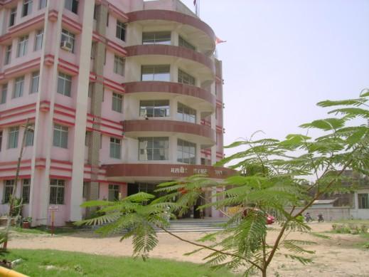 The and the Mahavir Paramedical Research and Training Center is located on the banks of the river Ganges, in the city of Patna, Bihar.