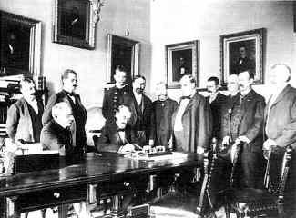U.S. WINS; SIGNS TREATY OF PARIS K. Spain, U.S. sign armistice August 1898; meet in Paris to make treaty- Treaty of Paris 1. ending what Secretary of State John Hay called a splendid little war 2.