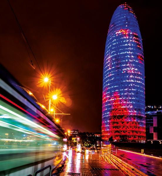 7. An iconic building Barcelona is offering one of its most iconic buildings to house the EMA, designed by the architect Jean Nouvel, with enough space to facilitate the work of its 890 employees.