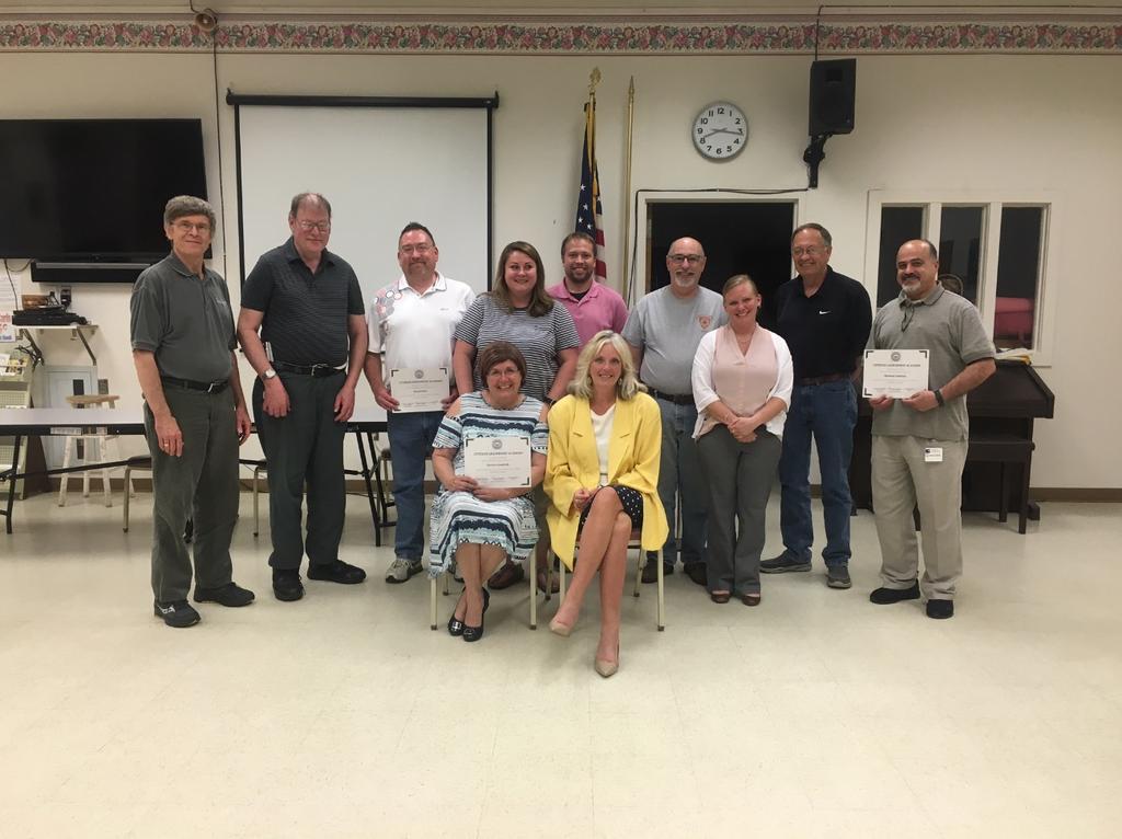 Congratulations to the graduates of the Town s first Citizens Leadership Academy! The ten-week program, held Thursdays from 6:00 PM to 8;30 PM, began March 22 nd and concluded May 24 th.
