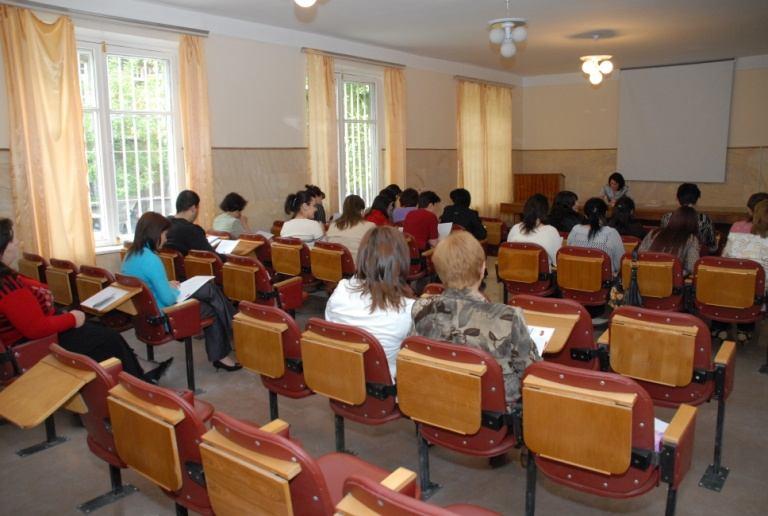 For the effectiveness of the educational courses certain seminars are conducted at the end of the week.