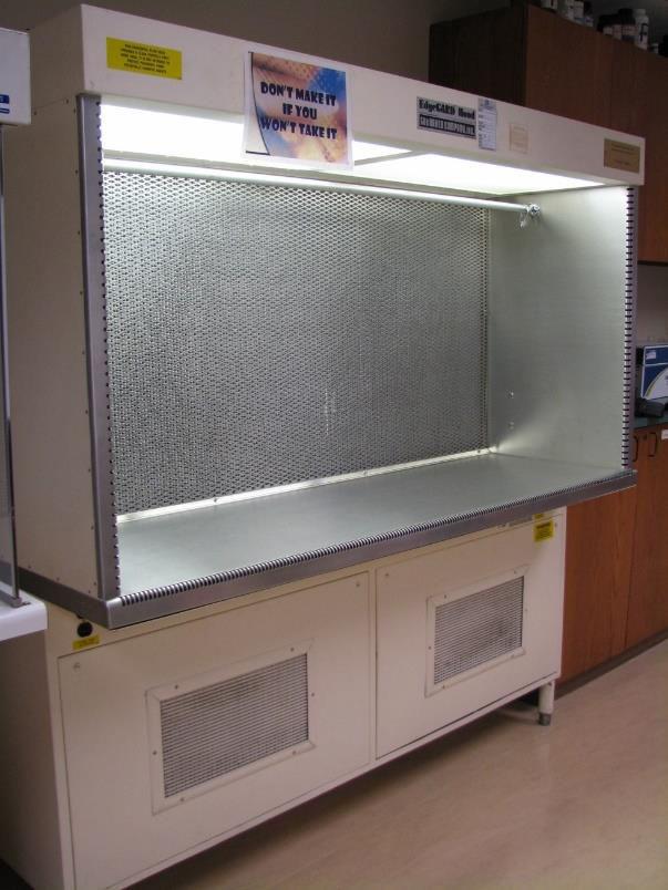 HORIZONTAL AIR FLOW HOOD: DIFFERENCE Note placement of the HEPA filter Note filtered intake vents in front