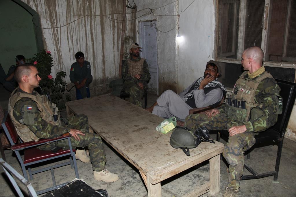 Counter-Indirect Fire Patrol Army of the Czech Republic soldiers with the 4th Rapid Deployable Brigade meet with Afghan National police