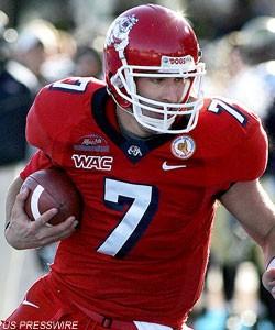 Fresno State quarterback Tom Brandstater looks to lead the Bulldogs to a WAC title this year, and possibly a BCS bowl berth if the team can survive a tough
